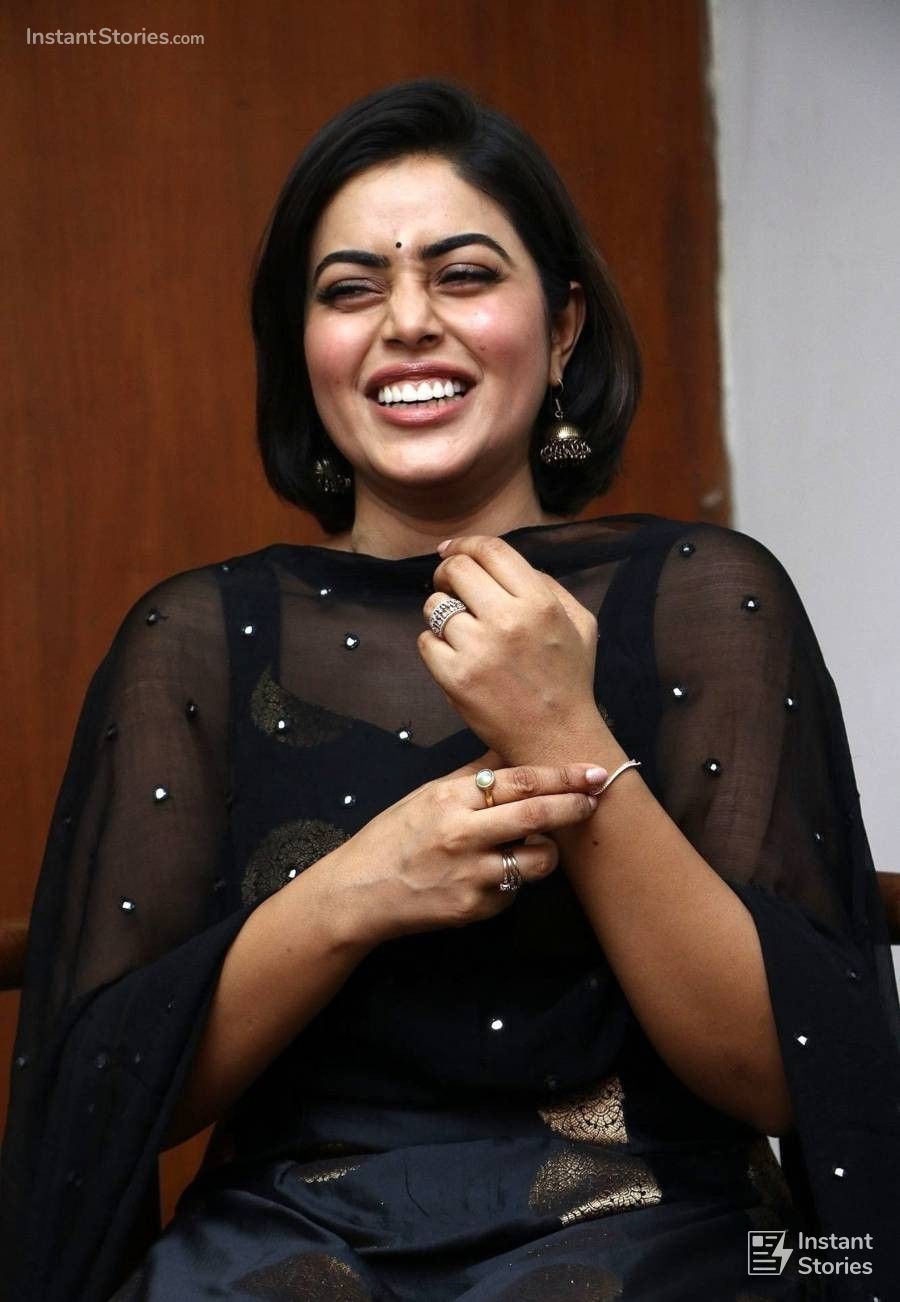 Shamna Kasim (Poorna) Hot HD Photos from Blue Whale Tamil Movie Launch (5813) - Shamna Kasim (Poorna)